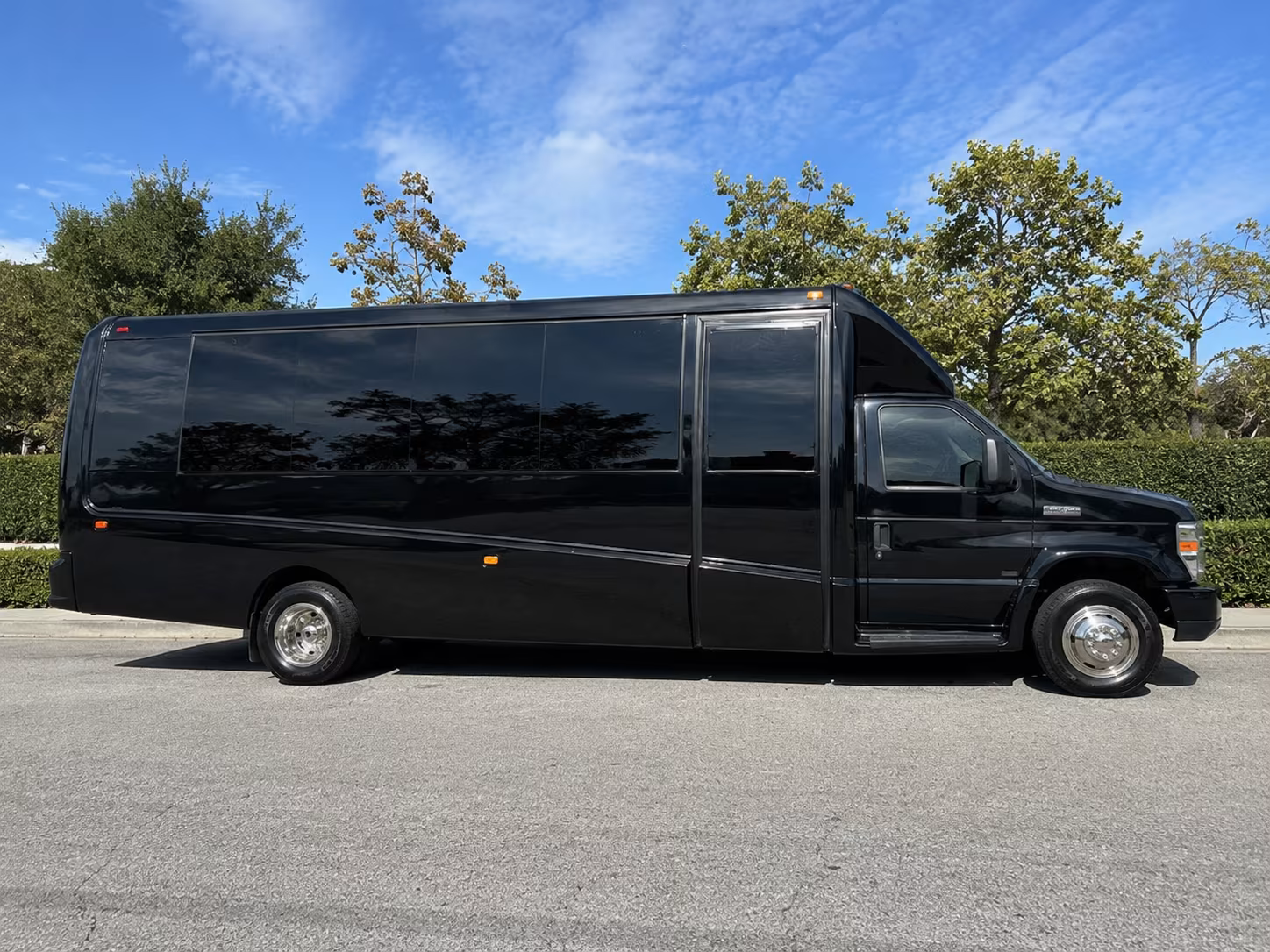 bus rentals for bands and performers traveling through amarillo