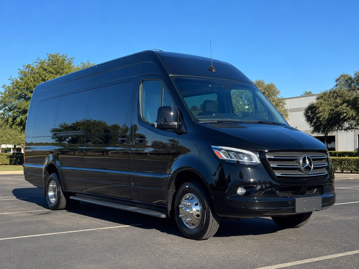 sprinter vans and minibuses for small group wine tours around amarillo